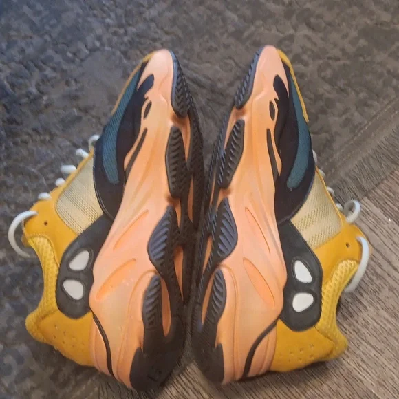 adidas Yeezy Boost 700 Sun Orange Black | 7 Men/9WMNS | GZ6984 - Picture 7 of 7